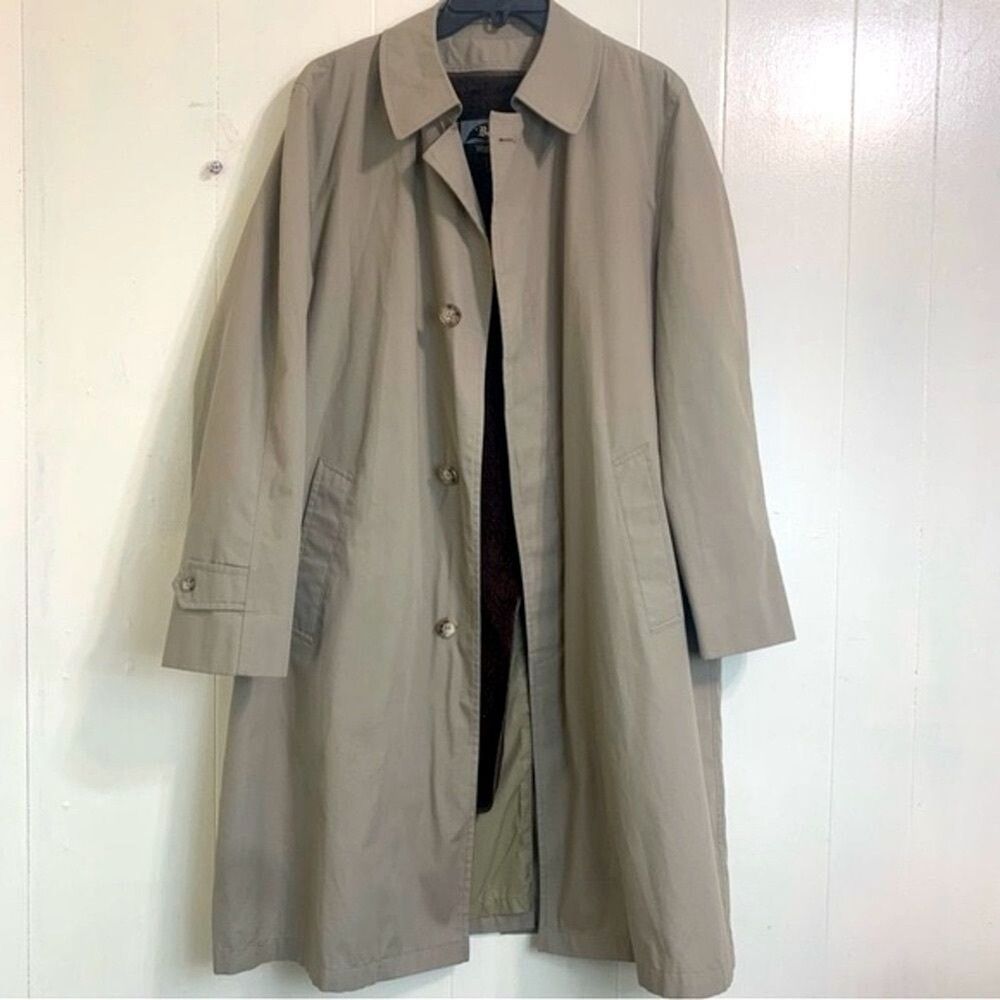 Botany Weathertopper Vintage Trench Coat Size 40R Tan Button Closure Winter Coat